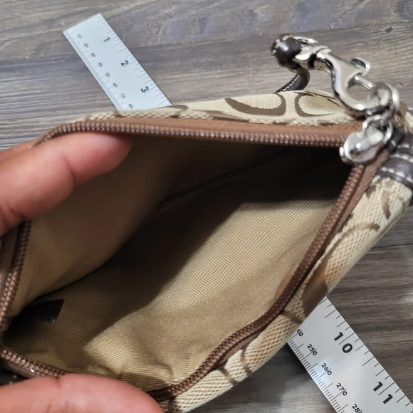 Coach Est. 1841 SOHO Turnlock Medium Brown Signature Wallet Wristlet Canvas - Picture 7 of 9